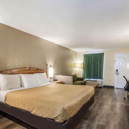 Econo Lodge Клінтон Екстер'єр фото
