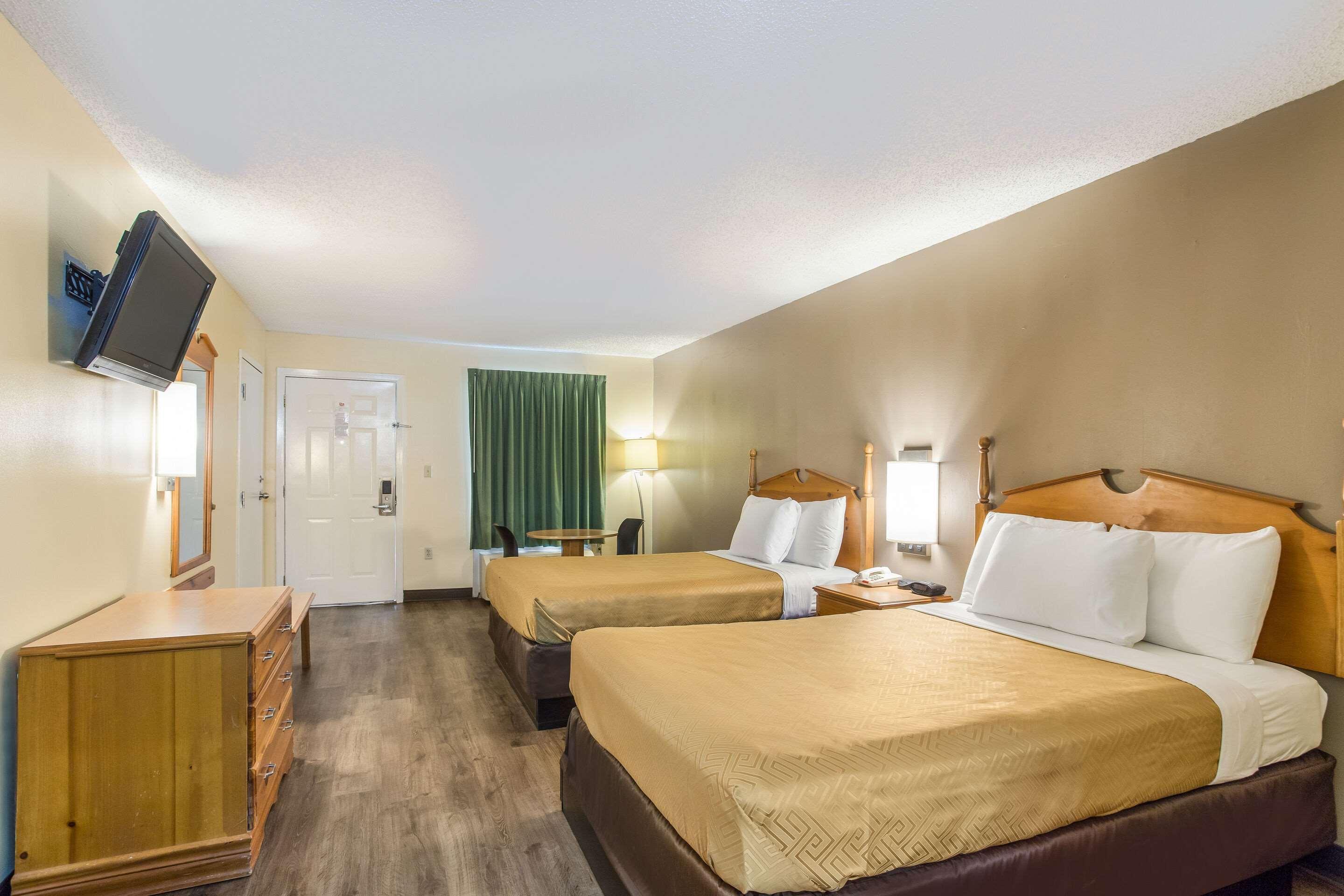 Econo Lodge Клінтон Екстер'єр фото