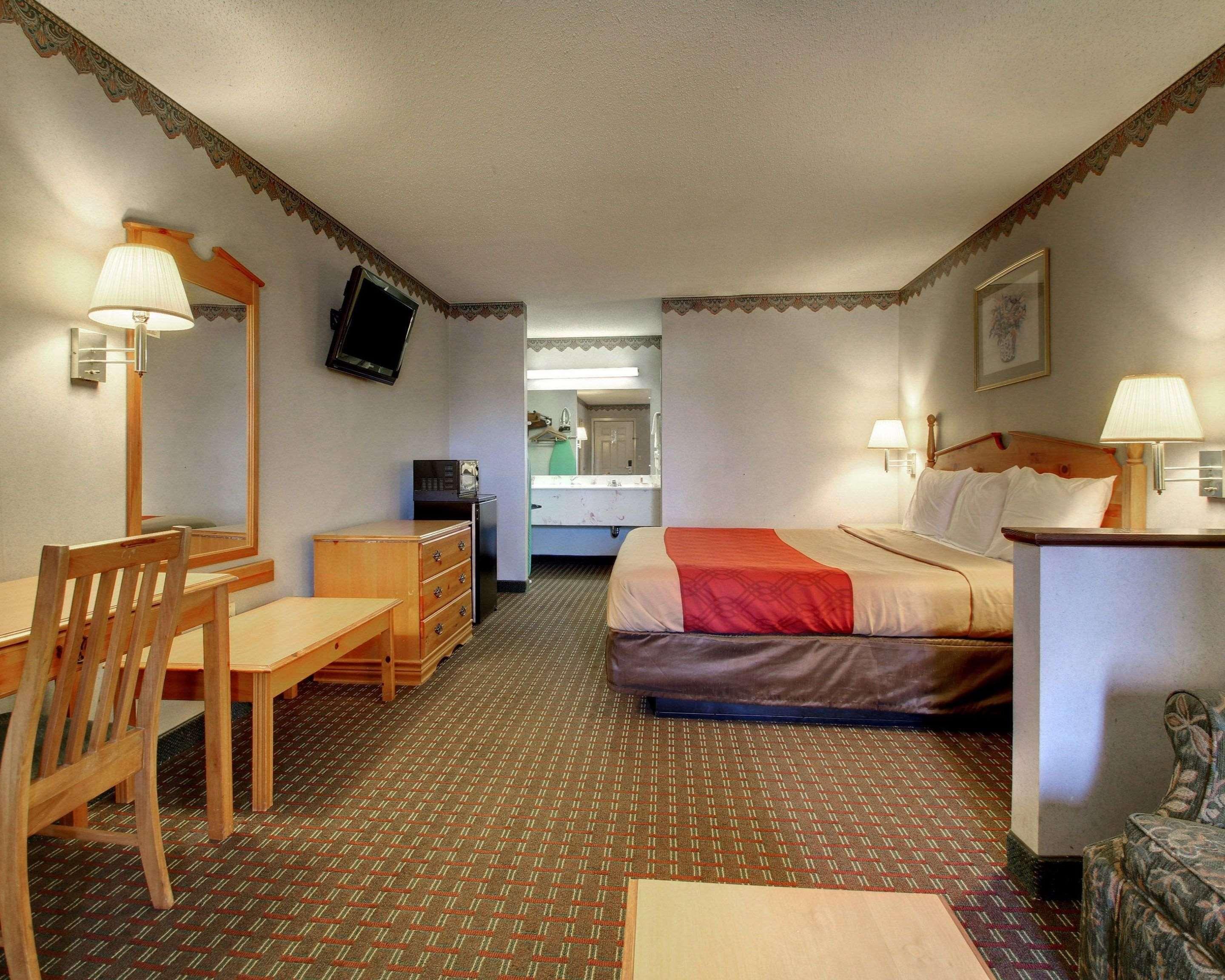 Econo Lodge Клінтон Екстер'єр фото